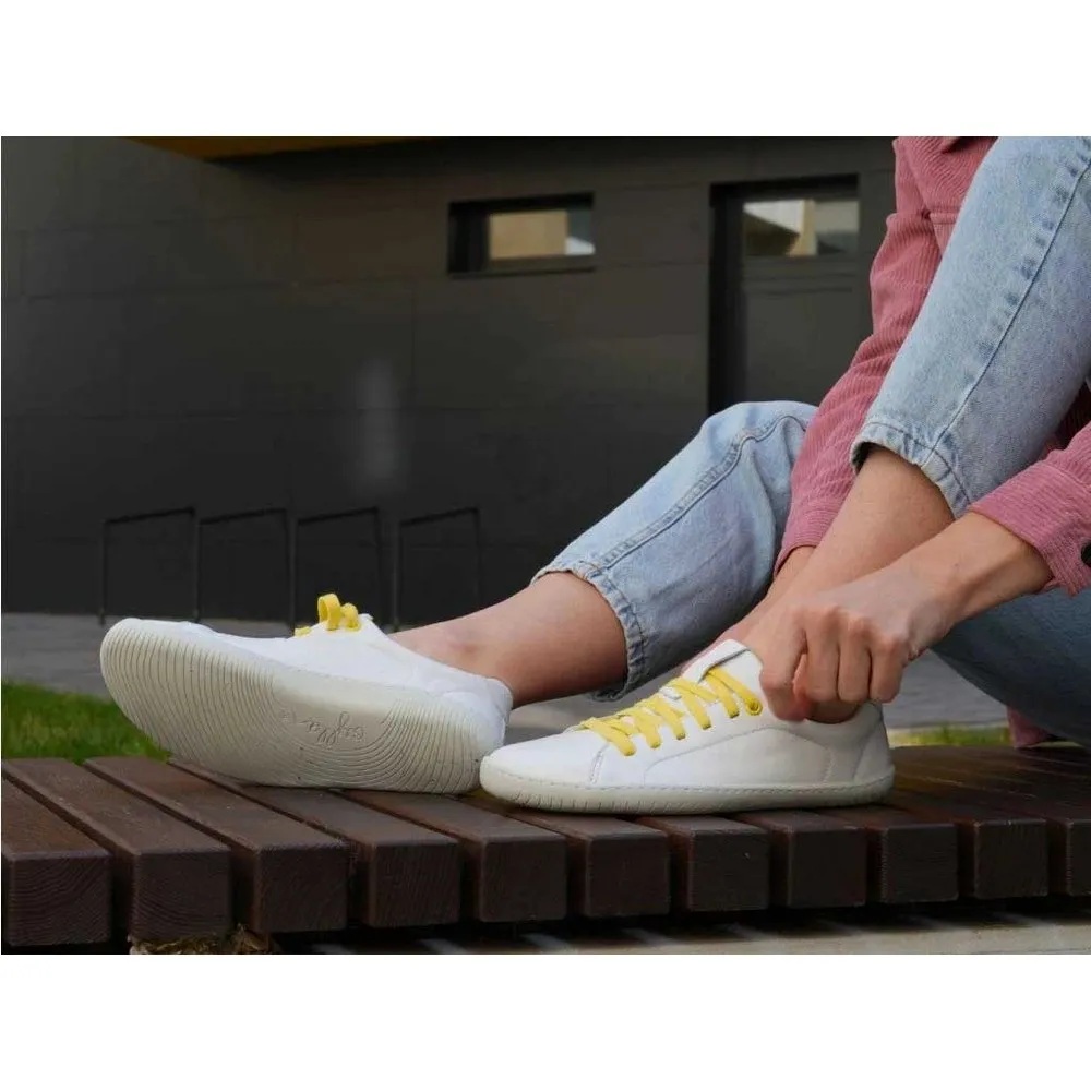 Aylla_Keck_White Yellow_06.jpg